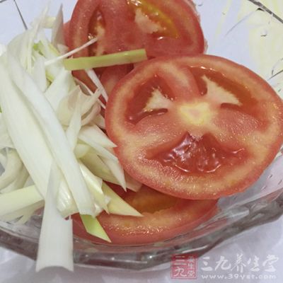 食用糖拌西紅柿後，由於西紅柿的消耗吸收率非常好