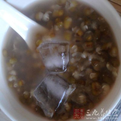 冰鎮綠豆湯損傷腸胃