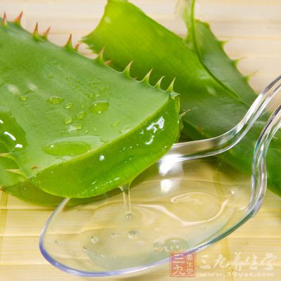 懷孕中的婦女若飲用蘆荟汁會導致骨盆出血