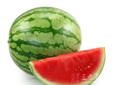 汁多清甜的西瓜是人們夏天常吃的一款水果 汁多清甜的西瓜是人們夏天常吃的一款水果