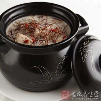 魚腥草炖豬肺