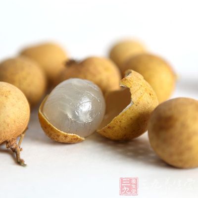 桂圓中含有葡萄糖、維生素、蔗糖等物質 桂圓中含有葡萄糖、維生素、蔗糖等物質