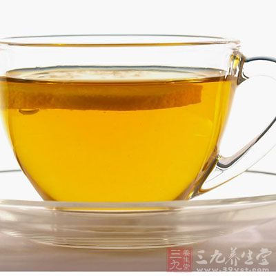 酒、濃茶、咖啡等興奮刺激性飲料，可使血壓升高，神經系統的興奮性增強