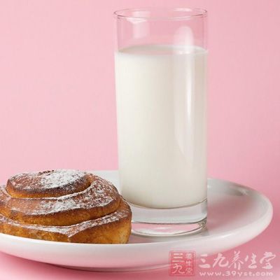 牛奶含鈣量高,吸收好 牛奶含鈣量高,吸收好