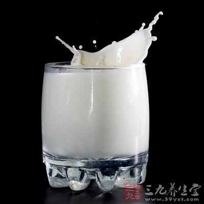 牛奶不能和一些食物同吃 牛奶不能和一些食物同吃