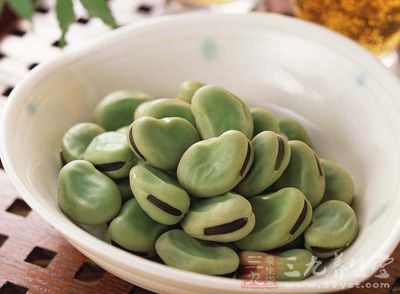 巢菜鹼苷多半存在於生蠶豆中 巢菜鹼苷多半存在於生蠶豆中