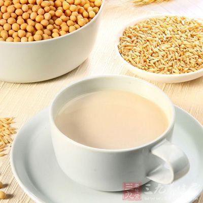 早上喝豆漿的時候吃個雞蛋 早上喝豆漿的時候吃個雞蛋