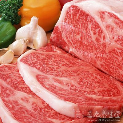 有些人吃完肉食、雞蛋、海味等高蛋白質食物後,習慣於立即飲茶 有些人吃完肉食、雞蛋、海味等高蛋白質食物後,習慣於立即飲茶