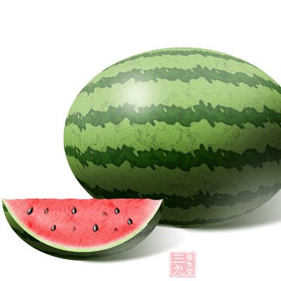 晚上九點之後最好也不要吃西瓜，這樣容易出現小肚腩