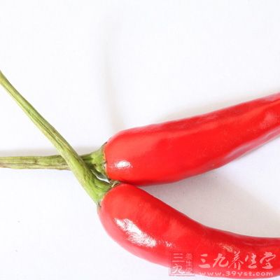 辛辣的辣椒以及冷飲也都應該避免在經期內食用 辛辣的辣椒以及冷飲也都應該避免在經期內食用