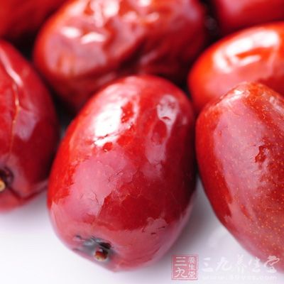 黃豆45克，紅棗15克