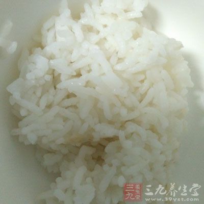 吃飯的時候不要先吃米飯，也不要先吃肉，而是先吃蔬菜