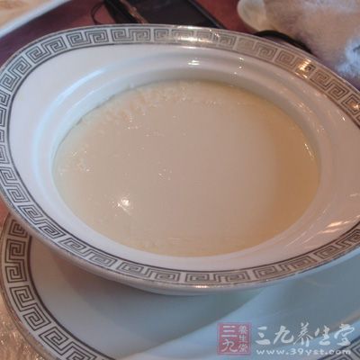 自制的酸奶在乳酸菌數量最多活性最強時就可以喝 自制的酸奶在乳酸菌數量最多活性最強時就可以喝