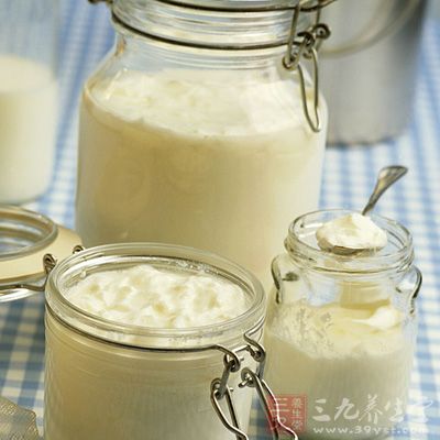 擱置的時間超出可接受范圍,這樣的酸奶口感會很酸 擱置的時間超出可接受范圍,這樣的酸奶口感會很酸