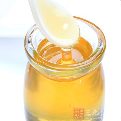 適當喝蜂蜜水是不錯的選擇,可通宿便 適當喝蜂蜜水是不錯的選擇,可通宿便
