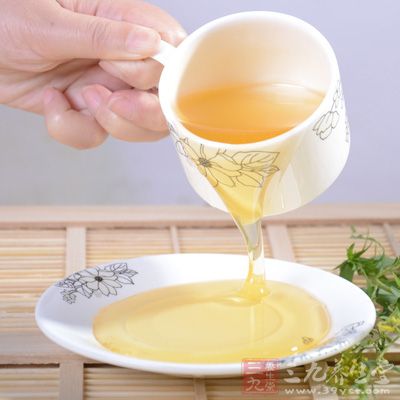 蜂蜜中富含鋅、鎂等多種微量元素及多種維生素 蜂蜜中富含鋅、鎂等多種微量元素及多種維生素