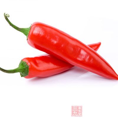 而辛辣食品如辣椒、生姜、芥末、胡椒等性質溫熱