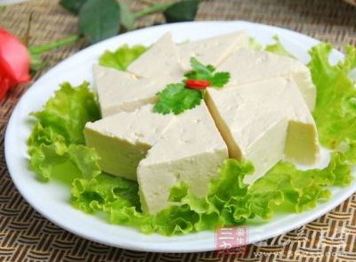 夏季豆腐有很多種類,做法也有很多 夏季豆腐有很多種類,做法也有很多