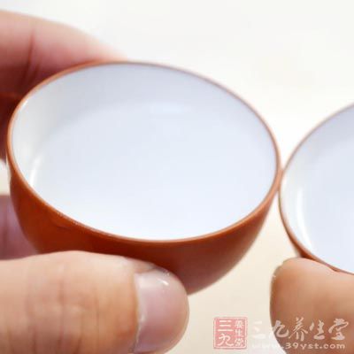 喝啤酒的溫度應控制在12℃至15℃左右