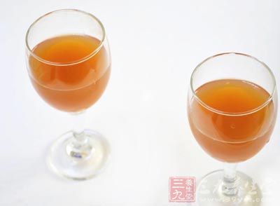 啤酒是一種低酒精含量的清涼飲料