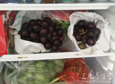 人們很早就知道在低溫狀態下食物更不易腐爛