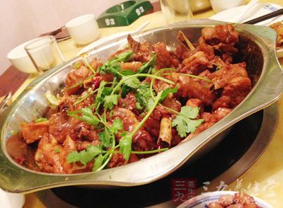 溫性食物的羊肉也成為很多男士進補的第一選擇