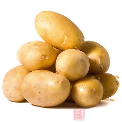 馬鈴薯與香蕉中所含的食物會產生化學反應