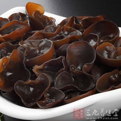 木耳味甘、性平,歸胃、大腸經 木耳味甘、性平,歸胃、大腸經