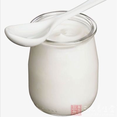 在那些每天飲2—3份或更多酸奶的人中,高血壓的發病危險比那些不喝的人降低了50% 在那些每天飲2—3份或更多酸奶的人中,高血壓的發病危險比那些不喝的人降低了50%