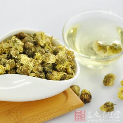 經常喝菊花茶可有效舒緩神經，改善焦慮症狀