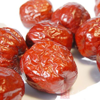 生鮮紅棗進食過多，易產生腹瀉並將傷害“脾”