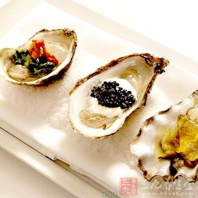 牡蛎是歐美人崇尚的催情美食,調查顯示,25%的人認為它有催情作用 17