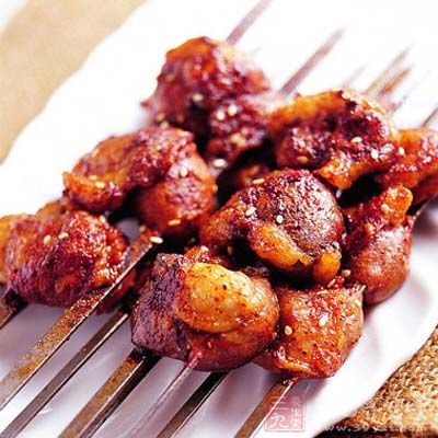 大量進食動物內髒等行為引起精子減少,導致不育 8