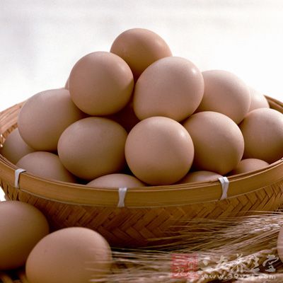 進食雞蛋加劇發燒症狀 進食雞蛋加劇發燒症狀
