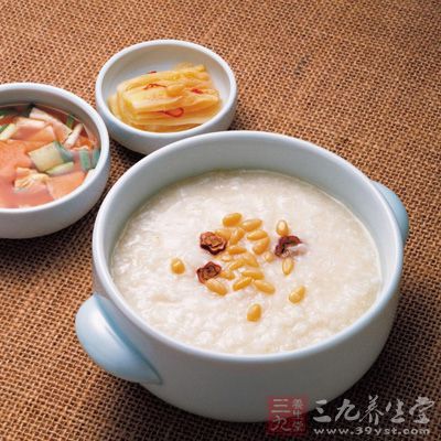 荊芥10克,防風12克,薄荷5克,淡豆豉8克,粳米80克,白糖20克 荊芥10克,防風12克,薄荷5克,淡豆豉8克,粳米80克,白糖20克