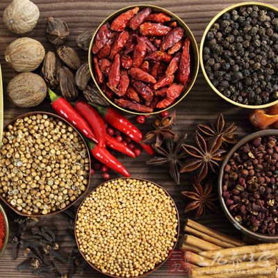 熱性佐料包括小茴香 熱性佐料包括小茴香
