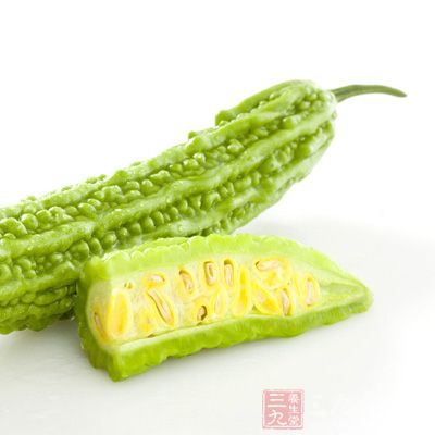 吃苦瓜對傷口愈合好，苦瓜汁含有類似奎寧的蛋白成分