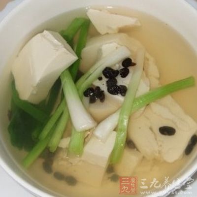 蔥豉湯具有發散風寒，理氣和中的功效