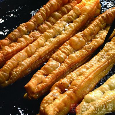 很多人都喜歡油條，煎包，薯條等等這一類高油脂食物