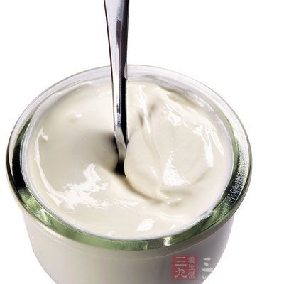 常吃奶油類制品可導致體重增加，甚至出現血脂和血脂升高