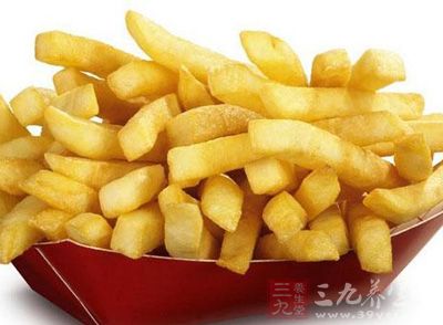 土豆制成的薯條或薯片含的丙烯酰胺最多 土豆制成的薯條或薯片含的丙烯酰胺最多