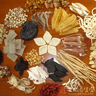 大家都知道藥補不如食補，但是在補的同時也是有許多禁忌的，那麼對於咳嗽哪些食物是不能吃的呢