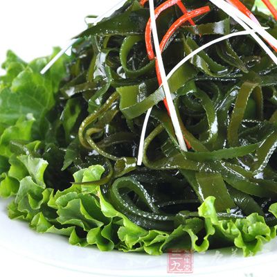 海帶味鹹，性寒，具有消痰平喘、排毒通便的功效