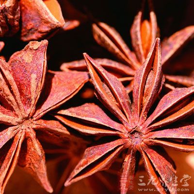 盡量避免辛辣、刺激性的食物