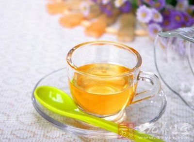 把蜂蜜作為清晨第一杯水，不利健康