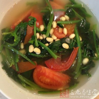 番茄牛肉菠菜湯是一款美味的湯品 番茄牛肉菠菜湯是一款美味的湯品