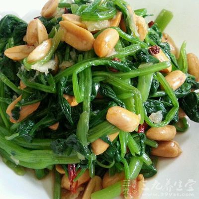 蒜末菠菜是一道傳統的菠菜美食 蒜末菠菜是一道傳統的菠菜美食