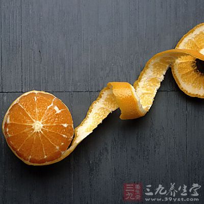 蘿卜與橘子同食,容易誘發或導致甲狀腺腫 蘿卜與橘子同食,容易誘發或導致甲狀腺腫
