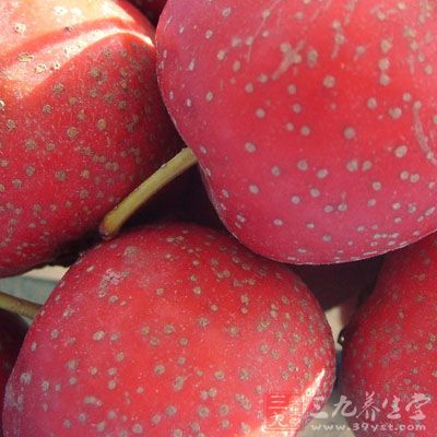 因為山楂中果膠和單寧酸含量高