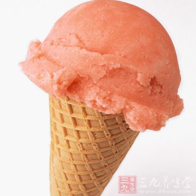 生冷食物如果吃得過多，就會影響腸胃功能的正常運轉